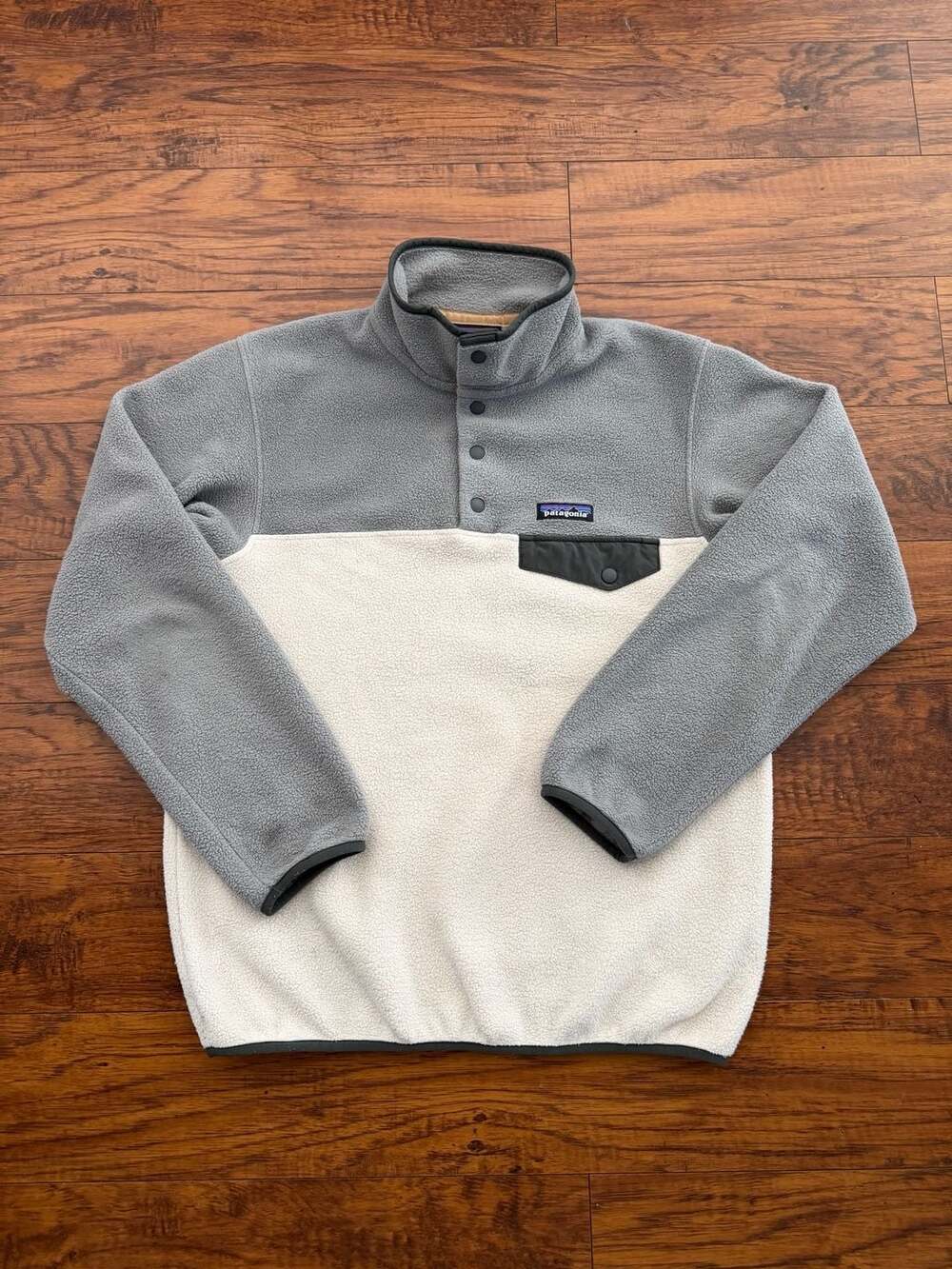 Patagonia Lightweight Synchilla Snap-T Fleece Pullover Oatmeal & Grey